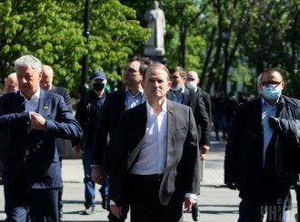 Суд над Медведчуком: появились первое решение
Суд над Медведчуком: появились первое решение