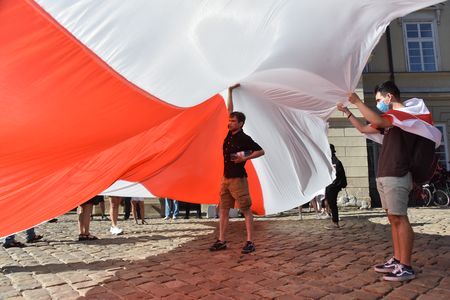 Львов присоединился ко всемирной акции в поддержку протестов в Беларуси Львов присоединился ко всемирной акции в поддержку протестов в Беларуси