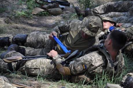 Украинские морпехи показали боевой опыт с тактической медициной на учениях Sea Breeze-2021 Украинские морпехи показали боевой опыт с тактической медициной на учениях Sea Breeze-2021