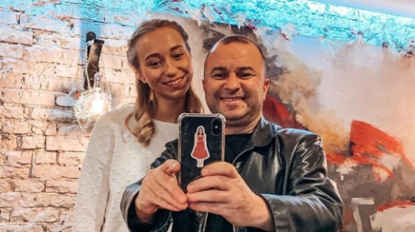 Екатерина Репяхова призналась в проблемах Виктора Павлика с алкоголем: "Запои очень длительные" Екатерина Репяхова призналась в проблемах Виктора Павлика с алкоголем: "Запои очень длительные"