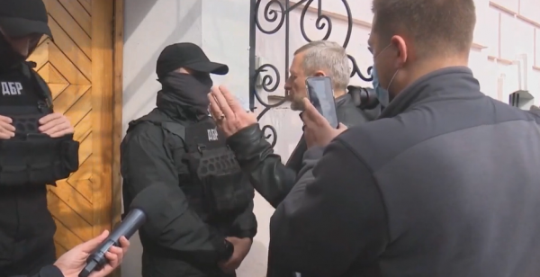
У Порошенко прокомментировали силовой штурм ГБР под Музеем Гончара: так начиналась Россия в Крыму!
 