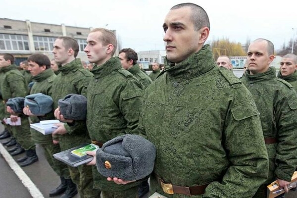 Россию поймали на лжи с военным призывом в Крыму
Россию поймали на лжи с военным призывом в Крыму