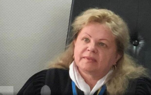 Судья, которая сотрудничала с оккупантами, хочет избежать наказания: адвокат давит на жалость Судья, которая сотрудничала с оккупантами, хочет избежать наказания: адвокат давит на жалость
