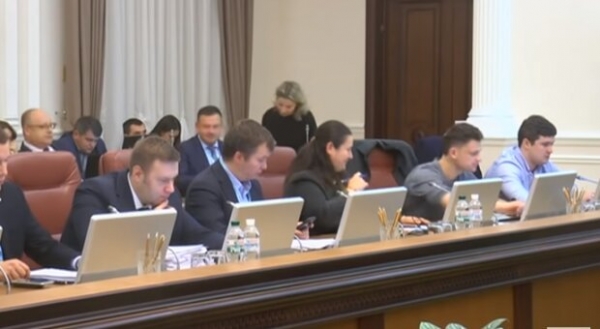В Кабмине готовят новую “ревизию карманов” украинских работяг — каким будет прожиточный минимум 2021 В Кабмине готовят новую “ревизию карманов” украинских работяг — каким будет прожиточный минимум 2021