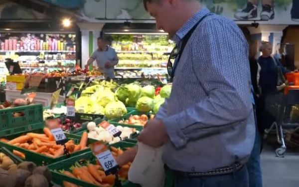 Шампиньоны, перец и капуста: цены в супермаркетах сделали рывок, сколько заплатим Шампиньоны, перец и капуста: цены в супермаркетах сделали рывок, сколько заплатим