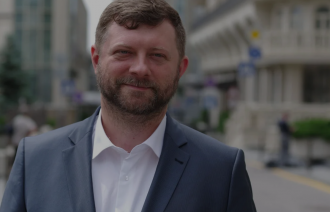 Александр Корниенко сложил полномочия главы партии "Слуга народа"
Александр Корниенко сложил полномочия главы партии "Слуга народа"