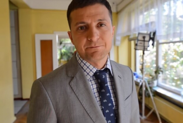 Украинцы разгневаны поведением Зеленского: "Очень хочется лизнуть" Украинцы разгневаны поведением Зеленского: "Очень хочется лизнуть"