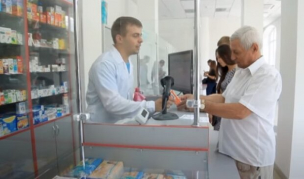 Наживаются на трагедии людей? Украинцам рассказали о спекуляциях в аптеках, Минздрав уже проводит проверки