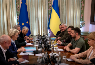Зеленский о членстве Украины в ЕС: сейчас определяется, будет ли будущее у объединенной Европы
Зеленский о членстве Украины в ЕС: сейчас определяется, будет ли будущее у объединенной Европы