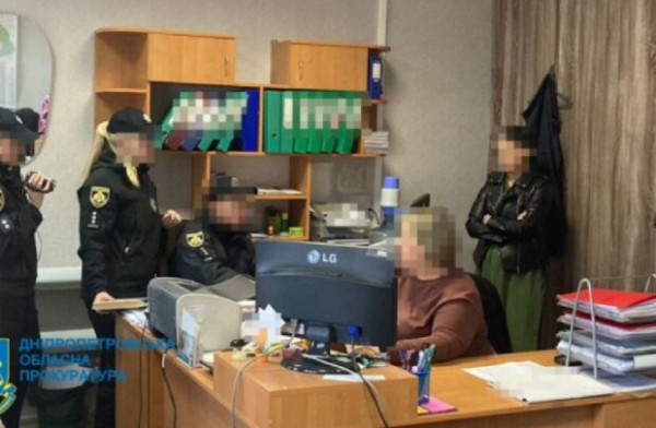 Пока украинцы сидели в темноте, директор коммунальной фирмы "накачала" электричества на 1 млн грн Пока украинцы сидели в темноте, директор коммунальной фирмы "накачала" электричества на 1 млн грн