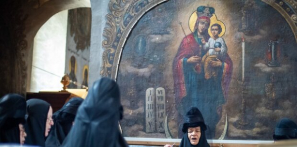 Главная молитва за семью и против бед: уберегите родных и укрепите веру в Господа