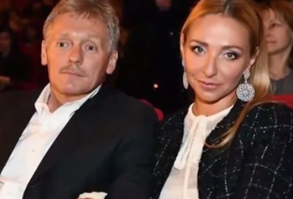 Жена Пескова бросила тяжелобольного "друга Путина" в больнице - куда отправилась "силиконовая красавица" Жена Пескова бросила тяжелобольного "друга Путина" в больнице - куда отправилась "силиконовая красавица"