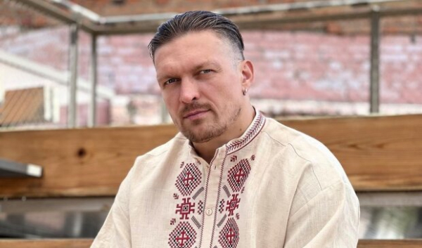 Александра Усика готовят к бою ко Дню Независимости, но Тайсон Фьюри на ринг не выйдет: "Надо пузатого накормить" Александра Усика готовят к бою ко Дню Независимости, но Тайсон Фьюри на ринг не выйдет: "Надо пузатого накормить"
