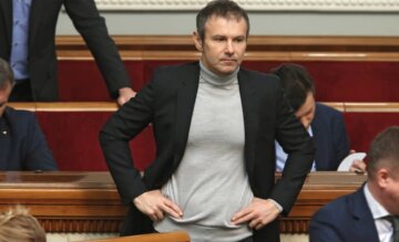 Дембель, а потом инвалидность? Украинцам показали "яркую" карьеру брата Вакарчука в ТЦК Дембель, а потом инвалидность? Украинцам показали "яркую" карьеру брата Вакарчука в ТЦК