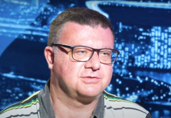 Не случайно самые непопулярные законы ставят на рассмотрение летом, когда народ расслабленный, - Павловский