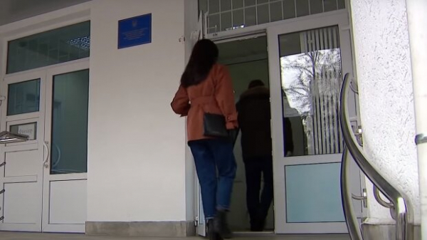 Киевлянка заговорила на украинском и нарвалась на травлю: "Ты что, из села?" Киевлянка заговорила на украинском и нарвалась на травлю: "Ты что, из села?"