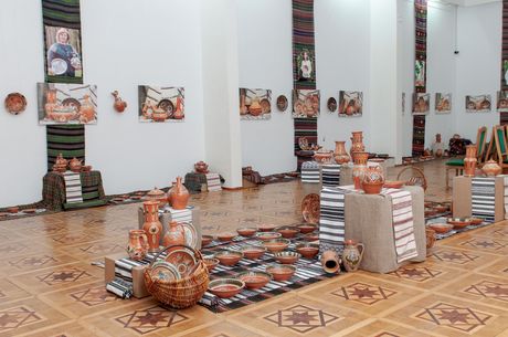 В Виннице презентовали полтысячи образцов уникальной Бубновской керамики В Виннице презентовали полтысячи образцов уникальной Бубновской керамики