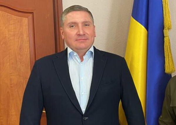 Уклониста от долгов и хозяина "Гулливера" обвинили в незаслуженной роскоши: безнаказанно убегает на грузовике из страны Уклониста от долгов и хозяина "Гулливера" обвинили в незаслуженной роскоши: безнаказанно убегает на грузовике из страны