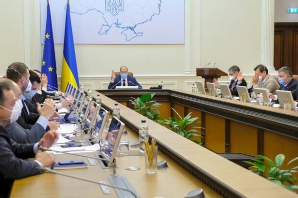 В Украине сменили правила голосования на местных выборах: дезинфекция, антисептики, свои ручки и никаких детей В Украине сменили правила голосования на местных выборах: дезинфекция, антисептики, свои ручки и никаких детей