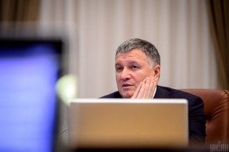 "Лжет, как дышит": Аваков рассказал об отношениях с Зеленским и Порошенко
"Лжет, как дышит": Аваков рассказал об отношениях с Зеленским и Порошенко