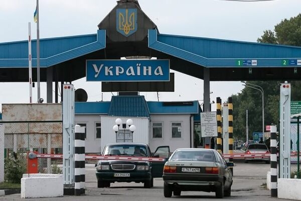 Руководству украинских таможен устроили массовые чистки: где уволили начальников
Руководству украинских таможен устроили массовые чистки: где уволили начальников