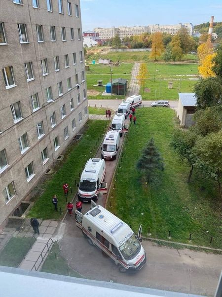 Львовщина "красная": заполненность коечной сети – 62,77% и вакцинированные тоже в больницах Львовщина "красная": заполненность коечной сети – 62,77% и вакцинированные тоже в больницах