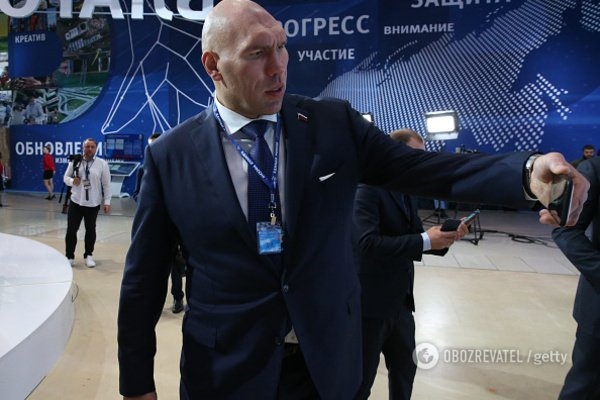 "Тебе это боком выйдет": Валуев получил угрозу в свой адрес
"Тебе это боком выйдет": Валуев получил угрозу в свой адрес