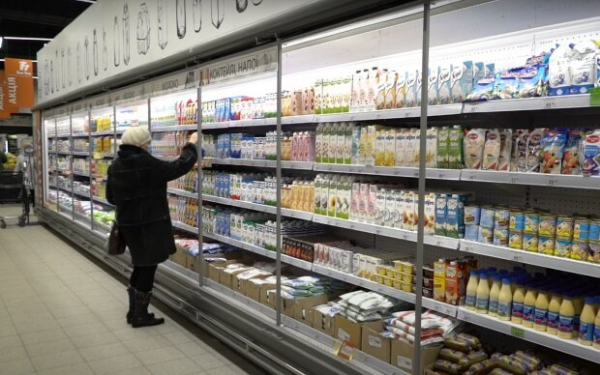 Чизкейк, латте - для богатых? В Украине супермаркеты обновили ценники молока, сметаны и творога