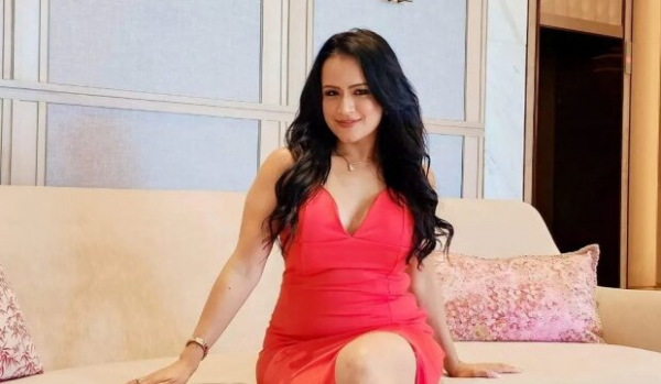Девушка "сдает в аренду" свою постель, но спать приходится вместе с ней: "Прекрасно подходит людям, которые..." Девушка "сдает в аренду" свою постель, но спать приходится вместе с ней: "Прекрасно подходит людям, которые..."