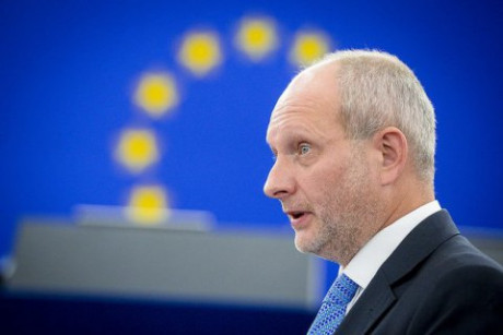Маасикас заявил, что больше всего фейков в Украине разгоняют через соцсети Маасикас заявил, что больше всего фейков в Украине разгоняют через соцсети