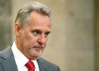 Олигарх Фирташ отреагировал на жесткие санкции СНБО
Олигарх Фирташ отреагировал на жесткие санкции СНБО