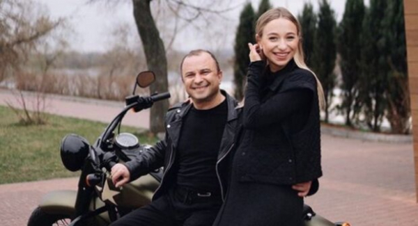 Виктор Павлик показал идиллию с Катей Репяховой после ее заявления о разводе: "Накосячил" Виктор Павлик показал идиллию с Катей Репяховой после ее заявления о разводе: "Накосячил"