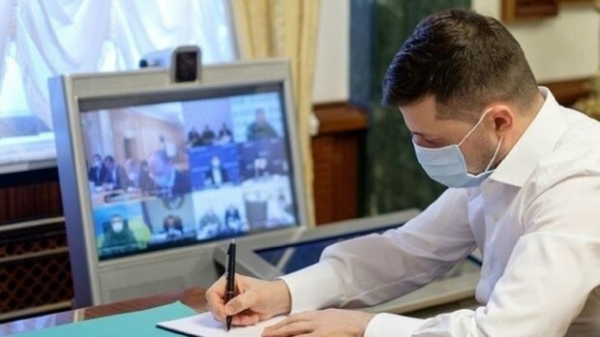 Исчезновение украинского "ангела", признание Зеленской и Мендель в соломе - главные новости воскресенья, 31 мая Исчезновение украинского "ангела", признание Зеленской и Мендель в соломе - главные новости воскресенья, 31 мая