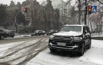 Полиция оштрафовала Арахамию за нарушение ПДД
Полиция оштрафовала Арахамию за нарушение ПДД