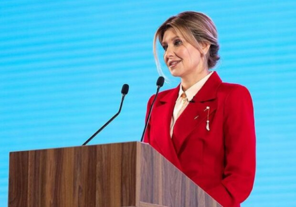 Елена Зеленская заявила о проблемах украинских женщин: "Втрое сложнее стать руководителем" Елена Зеленская заявила о проблемах украинских женщин: "Втрое сложнее стать руководителем"