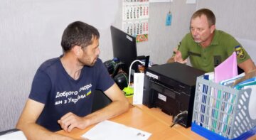 Мужчинам начали блокировать карты за неявку по повесткам: штраф безумный Мужчинам начали блокировать карты за неявку по повесткам: штраф безумный
