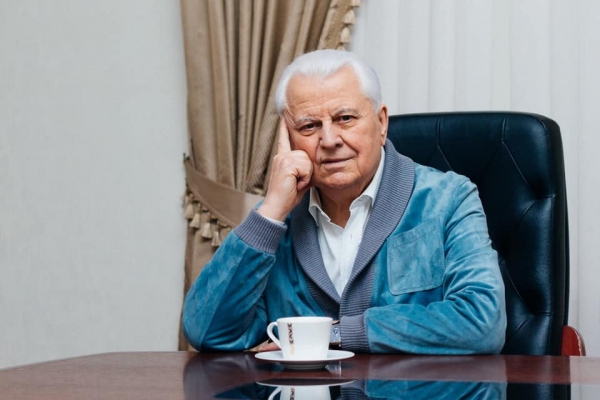 Кравчук рассказал о вариантах переговоров с главарями ОРДЛО
Кравчук рассказал о вариантах переговоров с главарями ОРДЛО