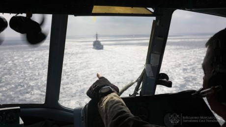 Патрульный катер ВМС ВСУ "Старобельск" и эсминец ВМС США "Рузвельт" провели совместные тренировки в Черном море