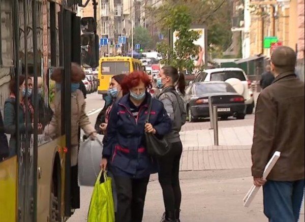 В Кабмине рассказали об обязательной самоизоляции для украинцев: кому не стоит выходить из дома В Кабмине рассказали об обязательной самоизоляции для украинцев: кому не стоит выходить из дома