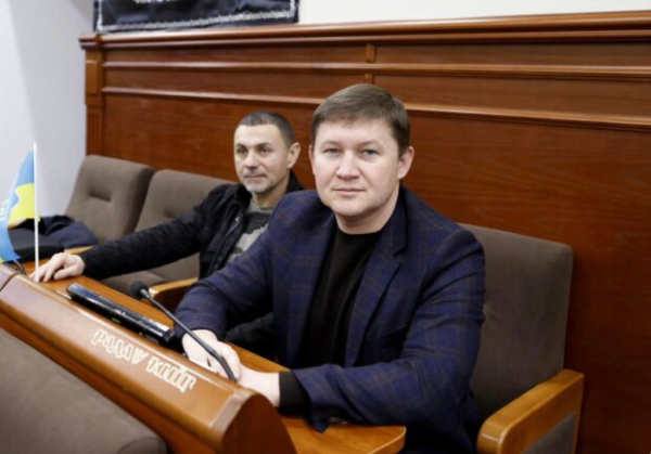 Экс-руководитель метро Киева Виктор Брагинский заключал договора с родственниками и знакомыми. Ущерб достигает миллионов