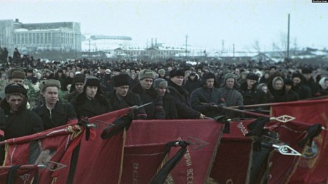 Состоялась премьера ленты Лозницы о похоронах Сталина Состоялась премьера ленты Лозницы о похоронах Сталина