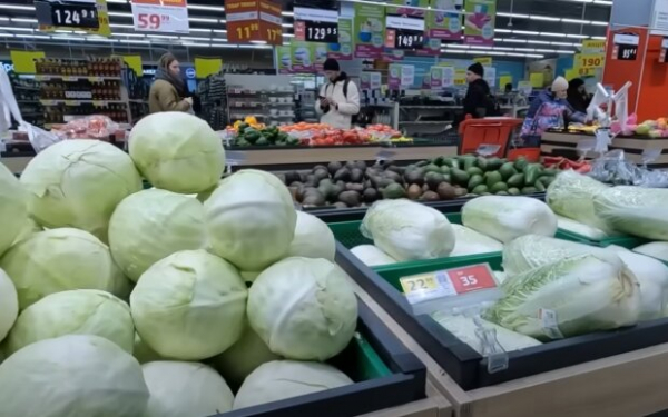 Украинцев порадовали ценопадом: сколько стоит капуста, репчатый и зеленый лук Украинцев порадовали ценопадом: сколько стоит капуста, репчатый и зеленый лук