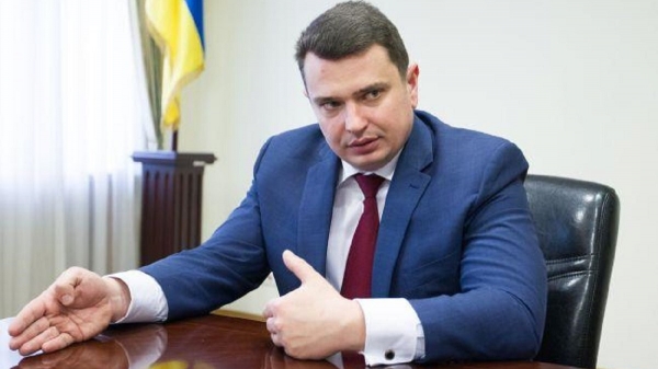 
Конец эпохи Сытника. Против решения Конституционного суда послы не смогут ничего сказать
 