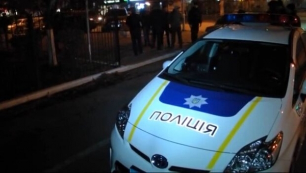 В Одессе 11-летнюю девочку похитили на глазах у прохожих: запихнул в багажник и скрылся В Одессе 11-летнюю девочку похитили на глазах у прохожих: запихнул в багажник и скрылся