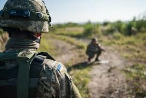 Оккупанты непрерывно били из минометов и гранатометов: украинские защитники достойно отвечают огнем Оккупанты непрерывно били из минометов и гранатометов: украинские защитники достойно отвечают огнем