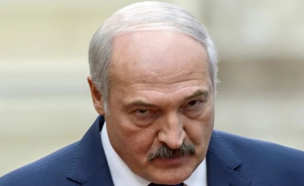 Лукашенко перебрасывает войска на границу с РФ и готовится отложить выборы, - СМИ Лукашенко перебрасывает войска на границу с РФ и готовится отложить выборы, - СМИ