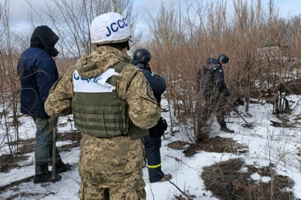 Во дворе пенсионера взорвалась мина, медики не успели спасти: "Погиб от многочисленных ранений" Во дворе пенсионера взорвалась мина, медики не успели спасти: "Погиб от многочисленных ранений"