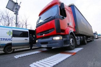 В Украине будут штрафовать фуры за отказ от габаритно-весового контроля
