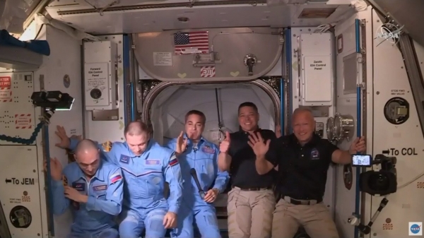 Crew Dragon вернет с МКС космическую реликвию США: опубликованы фото
Crew Dragon вернет с МКС космическую реликвию США: опубликованы фото