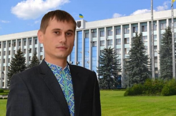 "Він сам мене душив…": колишня дружина голови Рівненської облради Сергія Кондрачука (відео) "Він сам мене душив…": колишня дружина голови Рівненської облради Сергія Кондрачука (відео)